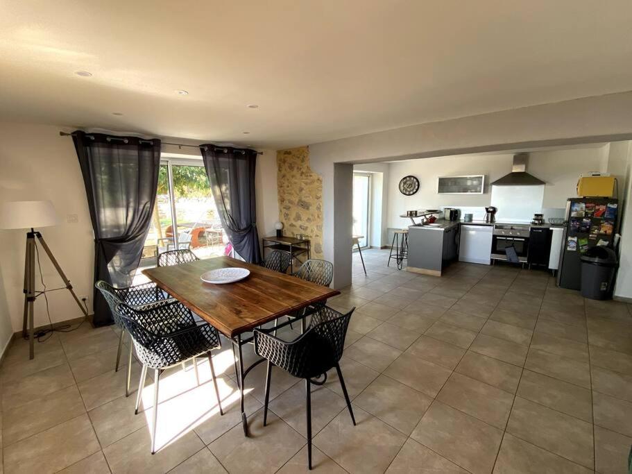 Villa Spacieuse -Vue Exceptionnelle- Piscine Saint-Romain-de-Lerps ภายนอก รูปภาพ